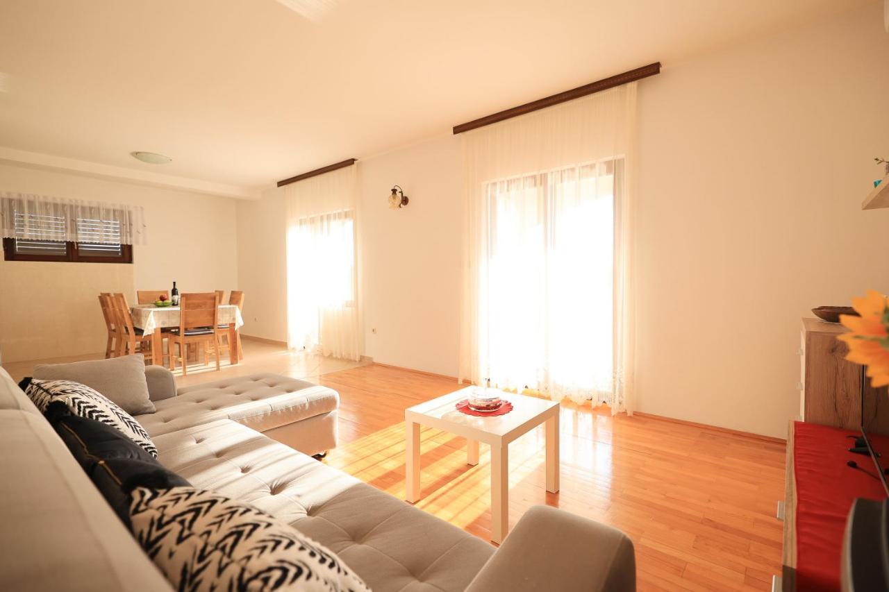 פטרצ'אנה Apartments Ana מראה חיצוני תמונה