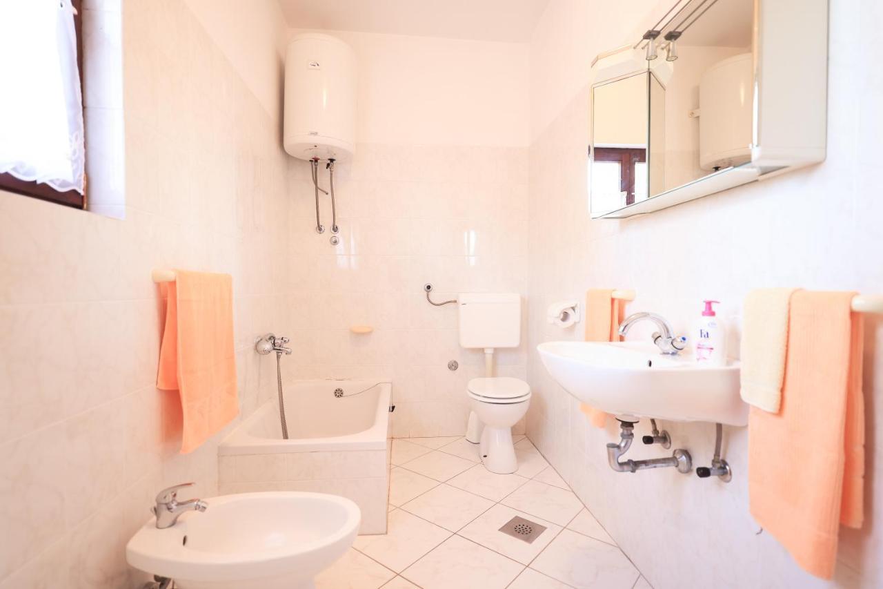 פטרצ'אנה Apartments Ana מראה חיצוני תמונה