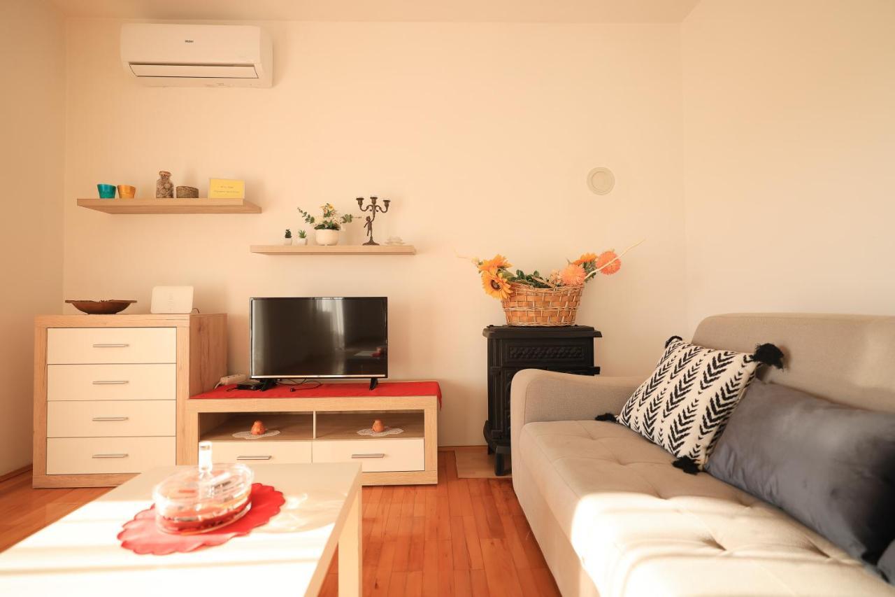 פטרצ'אנה Apartments Ana מראה חיצוני תמונה