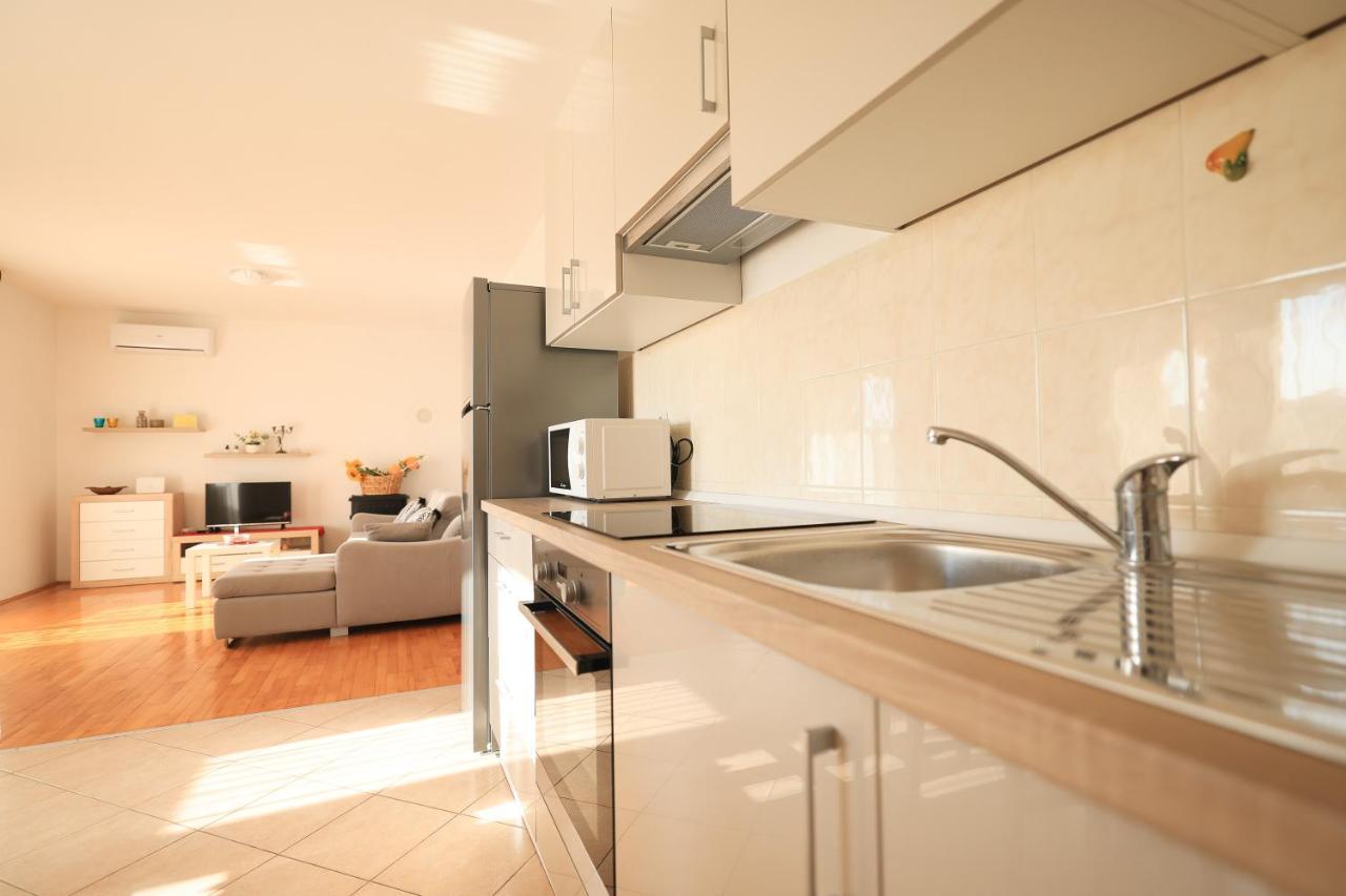 פטרצ'אנה Apartments Ana מראה חיצוני תמונה