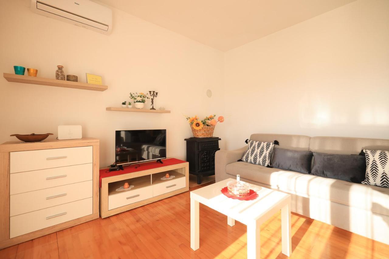 פטרצ'אנה Apartments Ana מראה חיצוני תמונה